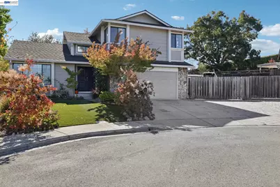300 Lodgepole Ct, Martinez, CA 94553 - Photo 1