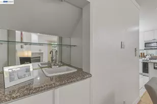 20153 Forest Ave, Castro Valley, CA 94546 - Photo 9