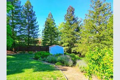 1121 Vista Point Ln, Concord, CA 94521 - Photo 39