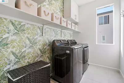 29741 Hansen, Hayward, CA 94544 - Photo 27