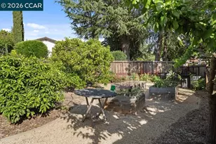 2866 Bowling Green Dr, Walnut Creek, CA 94598 - Photo 17
