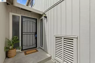2 Knoll Ct, Hercules, CA 94547 - Photo 3
