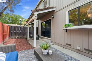 2 Knoll Ct, Hercules, CA 94547 - Photo 37