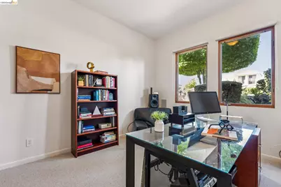 13454 Campus Dr, Oakland, CA 94619 - Photo 15