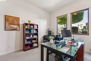 13454 Campus Dr, Oakland, CA 94619 - Photo 15