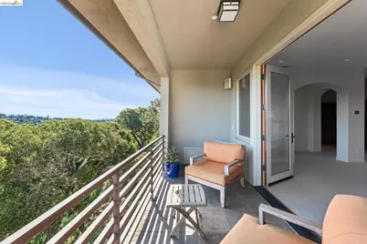 13454 Campus Dr, Oakland, CA 94619 - Photo 31