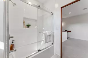 13454 Campus Dr, Oakland, CA 94619 - Photo 57