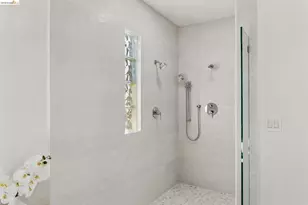 13454 Campus Dr, Oakland, CA 94619 - Photo 43