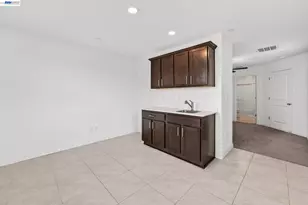 2280 Craig Ct, Los Banos, CA 93635 - Photo 9