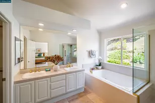 1170 Sunrise Ridge Dr, Lafayette, CA 94549 - Photo 27