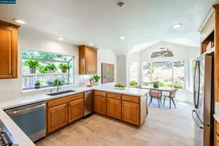 1170 Sunrise Ridge Dr, Lafayette, CA 94549 - Photo 17