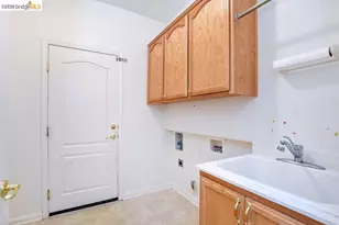987 Centennial Dr, Brentwood, CA 94513 - Photo 15