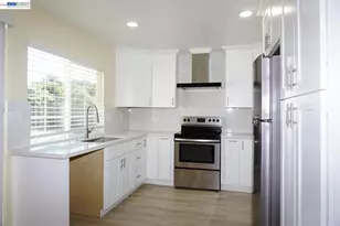 30888 Tidewater Dr, Union City, CA 94587 - Photo 11