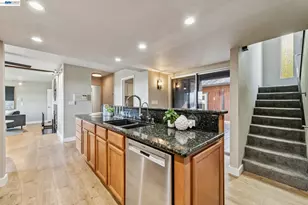 15 Surmont Ct, Lafayette, CA 94549 - Photo 19