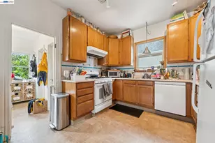 5227 Locksley Ave, Oakland, CA 94618 - Photo 13