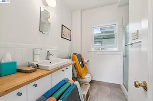 5227 Locksley Ave, Oakland, CA 94618 - Photo 19