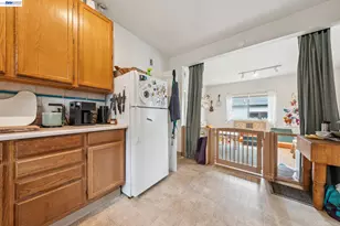 5227 Locksley Ave, Oakland, CA 94618 - Photo 15
