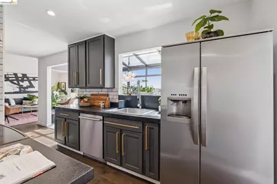 525 Mandana Blvd #402, Oakland, CA 94610 - Photo 13