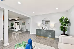 32252 Valiant Way, Union City, CA 94587 - Photo 9