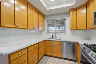 32252 Valiant Way, Union City, CA 94587 - Photo 17