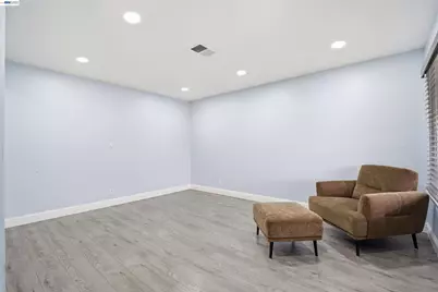 32252 Valiant Way, Union City, CA 94587 - Photo 5