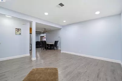 32252 Valiant Way, Union City, CA 94587 - Photo 7