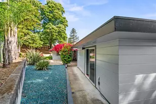 8019 Sterling Dr, Oakland, CA 94605 - Photo 59