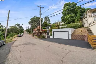 8019 Sterling Dr, Oakland, CA 94605 - Photo 3