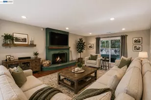 8019 Sterling Dr, Oakland, CA 94605 - Photo 45