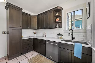 1137 Peralta St, Oakland, CA 94607 - Photo 9