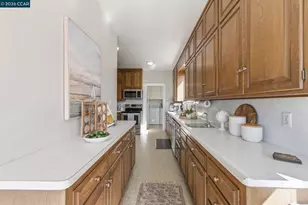 722 Palmera Ct, Alameda, CA 94501 - Photo 15