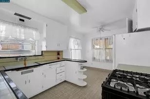 1543 Havenscourt Blvd, Oakland, CA 94621 - Photo 37