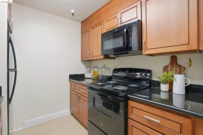 3183 Wayside Pl #217, Walnut Creek, CA 94597 - Photo 5