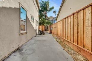 2340 St Augustine Dr, Brentwood, CA 94513 - Photo 43
