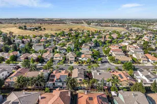 2340 St Augustine Dr, Brentwood, CA 94513 - Photo 49