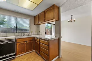 3874 Burton Common, Fremont, CA 94536 - Photo 29