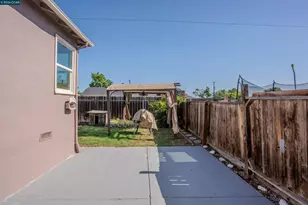 52 Bell Dr, Pittsburg, CA 94565 - Photo 7