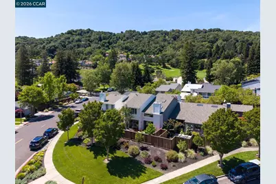 1712 Saint Andrews Dr, Moraga, CA 94556 - Photo 31