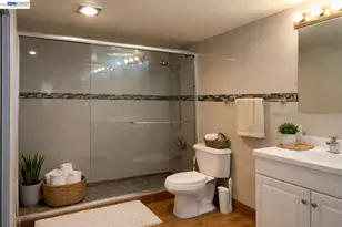 801 Franklin St, Oakland, CA 94607 - Photo 11