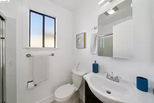 1944 20th St, Oakland, CA 94606 - Photo 19