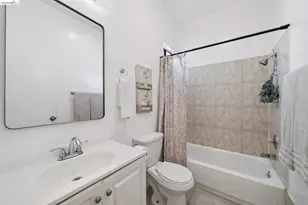 1944 20th St, Oakland, CA 94606 - Photo 25