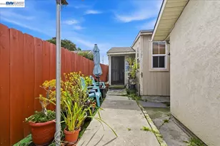 14474 Locust St, San Leandro, CA 94579 - Photo 25