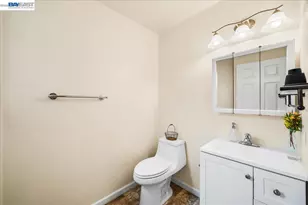 20980 Birch, Hayward, CA 94541 - Photo 17
