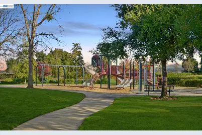 558 Montori Ct, Pleasanton, CA 94566 - Photo 49