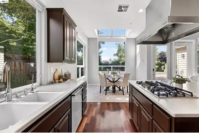 558 Montori Ct, Pleasanton, CA 94566 - Photo 19