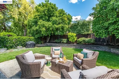 308 Mulqueeney St, Livermore, CA 94550 - Photo 27