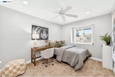 308 Mulqueeney St, Livermore, CA 94550 - Photo 19