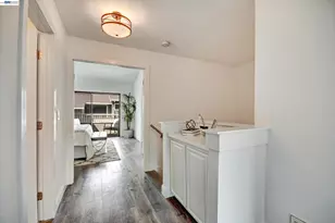 1163 Cherryview Ln, San Jose, CA 95118 - Photo 27