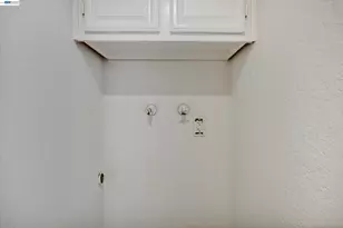 1163 Cherryview Ln, San Jose, CA 95118 - Photo 17