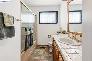 3439 Wyndale Dr, Castro Valley, CA 94546 - Photo 23